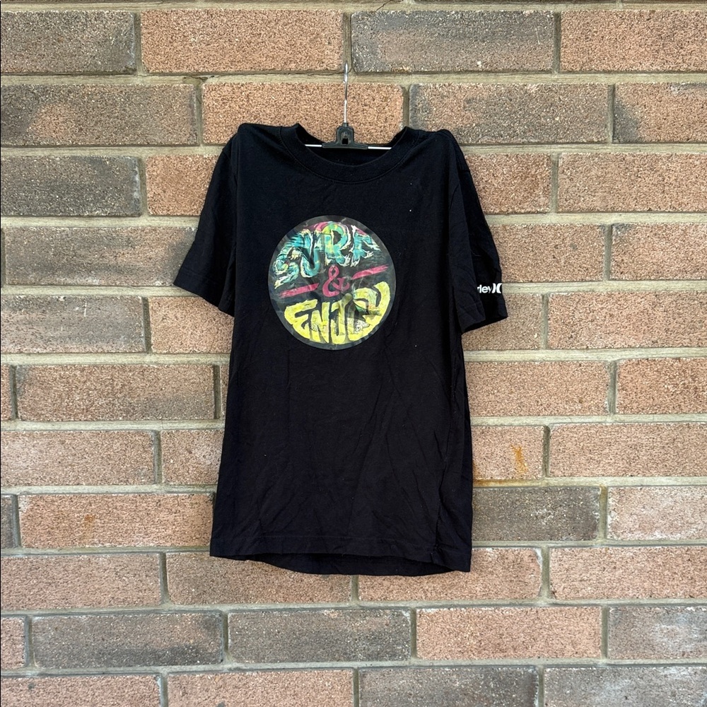 Hurley Black Surf & Enjoy Kids T-Shirt with Skeletons in othe Graphic Size M